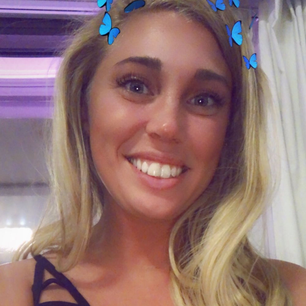 Meet your Posher, Liz